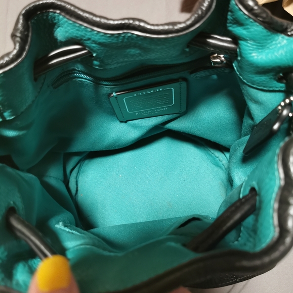 coach floral bucket bag in black - Picture 4 of 5